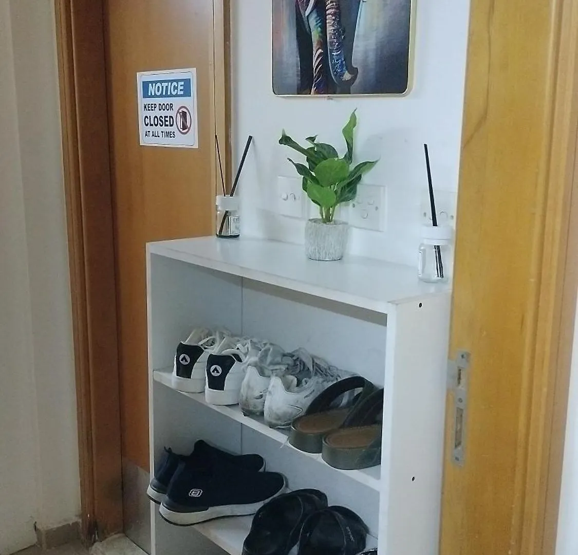 Loft And Full Partition Hostel Room Near Deira Fish Roundabout Metro Dubai