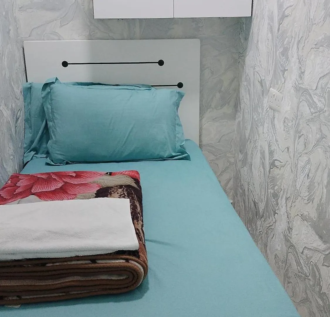 Loft And Full Partition Hostel Room Near Deira Fish Roundabout Metro location
