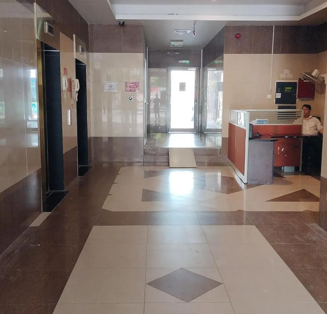 Loft And Full Partition Hostel Room Near Deira Fish Roundabout Metro Dubai United Arab Emirates